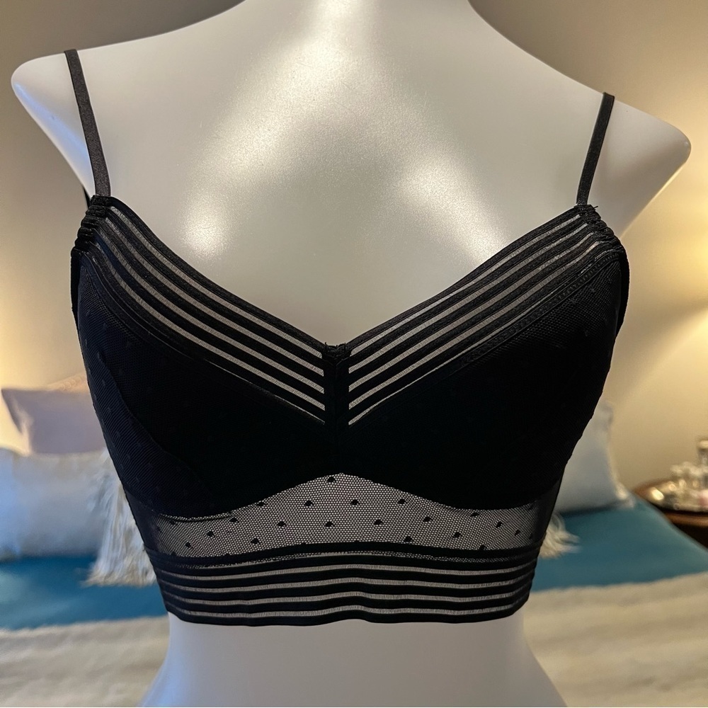New LOW BACK Wireless Lifting Lace S Bra Black U Back Polka Dot Deep Plunge